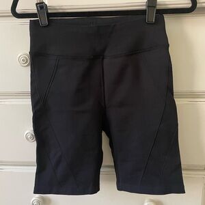 Lululemon bicycle shorts size 8, 8 inch inseam
